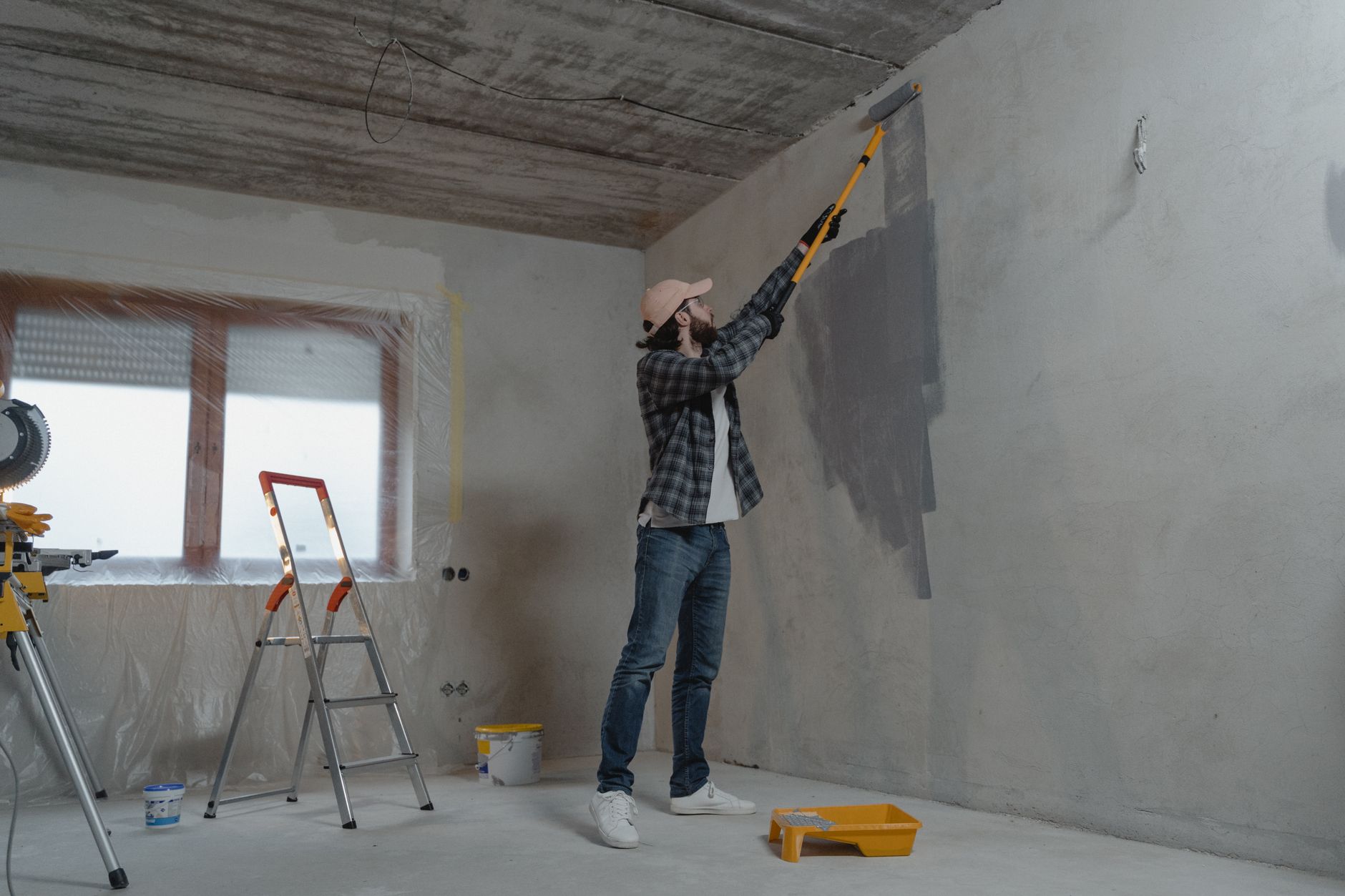 Peintre en bâtiment équipe à Saint-Nazaire